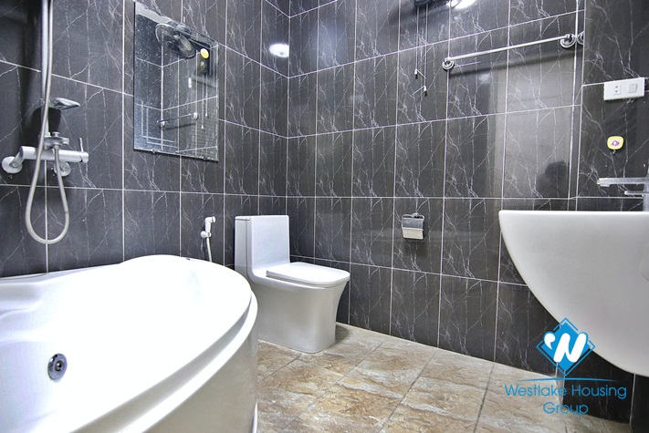 A shiny Vinhome Riverside villa in Long Bien for rent